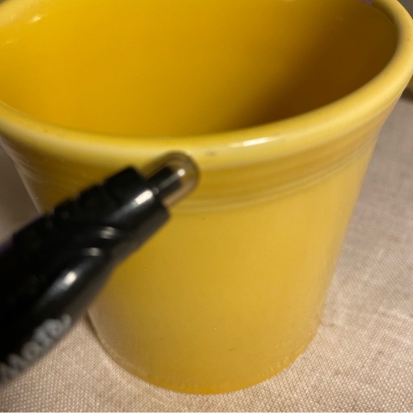 Vintage HLC Fiesta USA yellow MUG SET wide D handle 2 MUGS fiesta ware - Picture 9 of 16